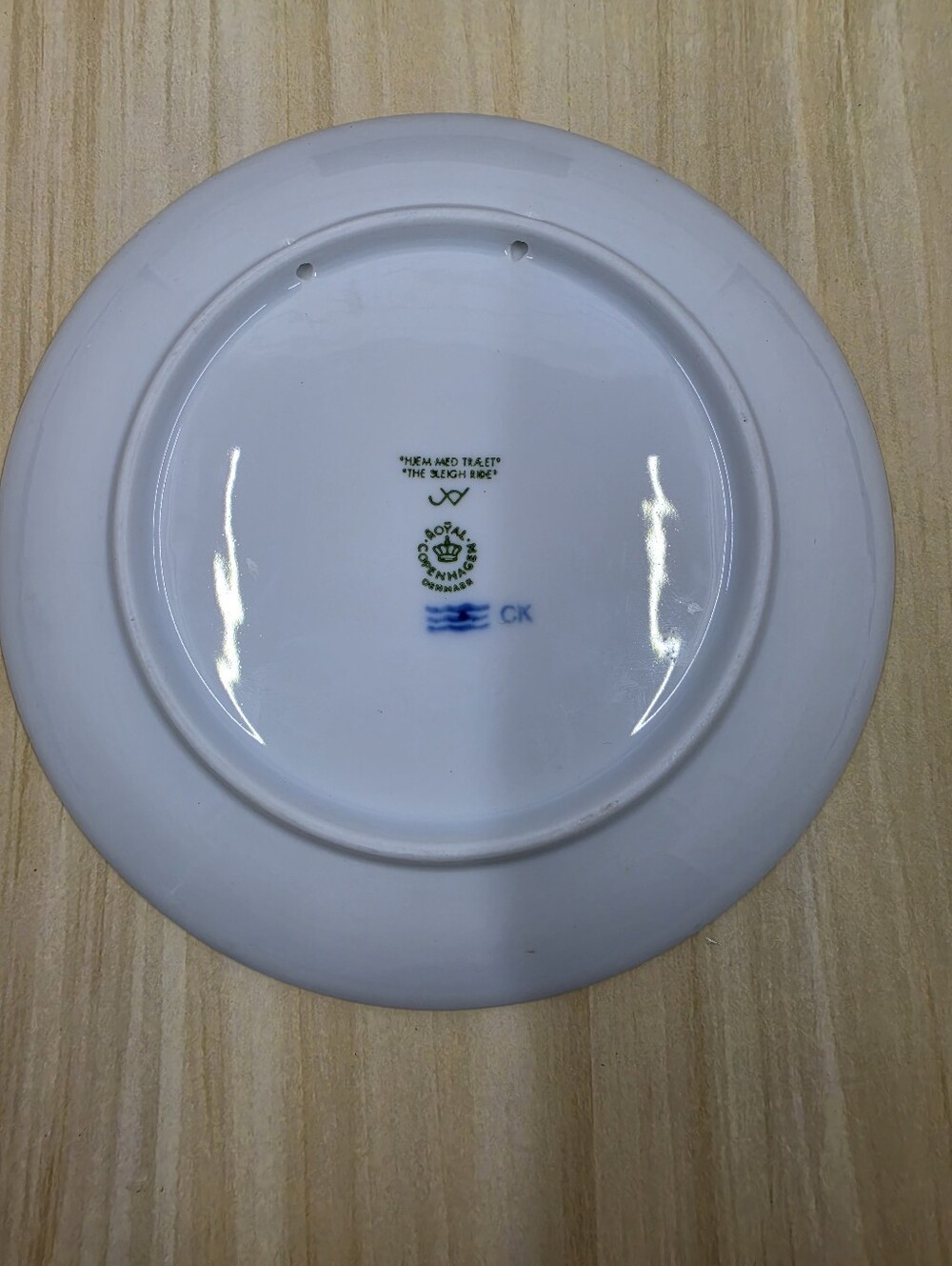 Royal Copenhagen 1999 The Sleigh Ride Annual Christmas Plate Denmark - Picture 4 of 8